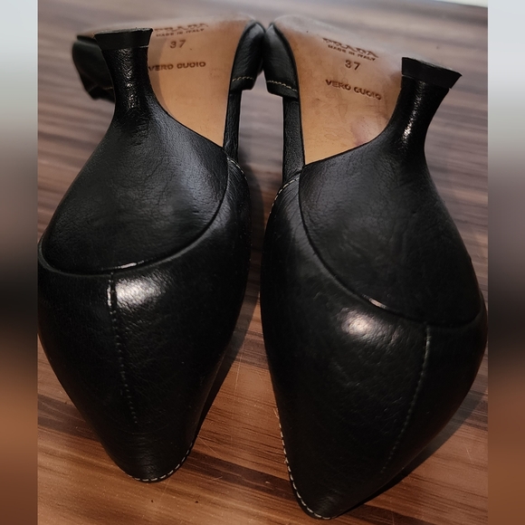 Prada Leather Heels Cute ๐ - Picture 6 of 8